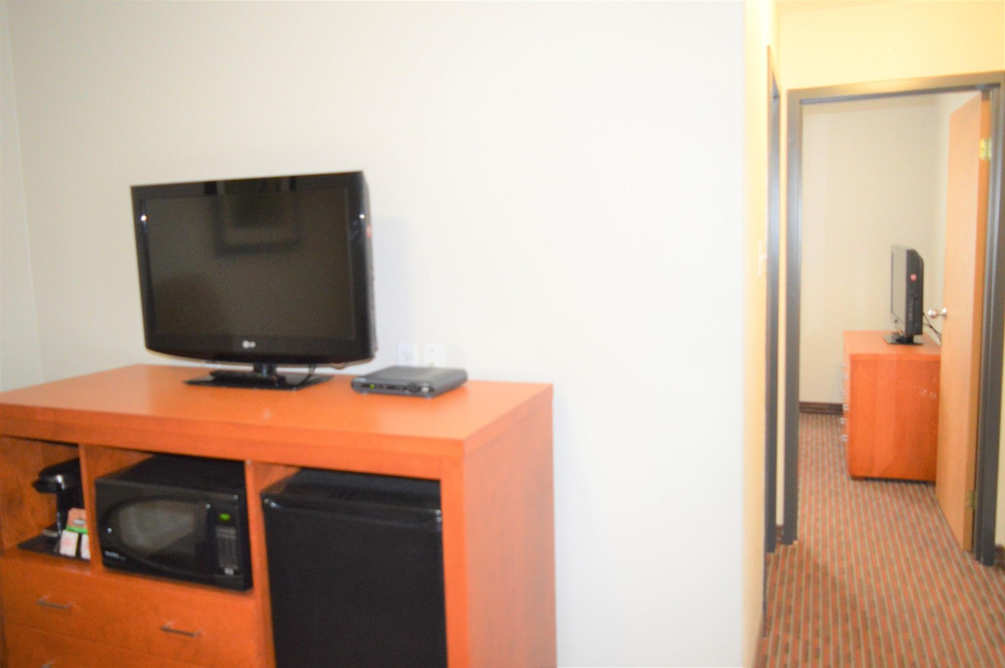 Super 8 By Wyndham Grande Prairie Hotel Ngoại thất bức ảnh