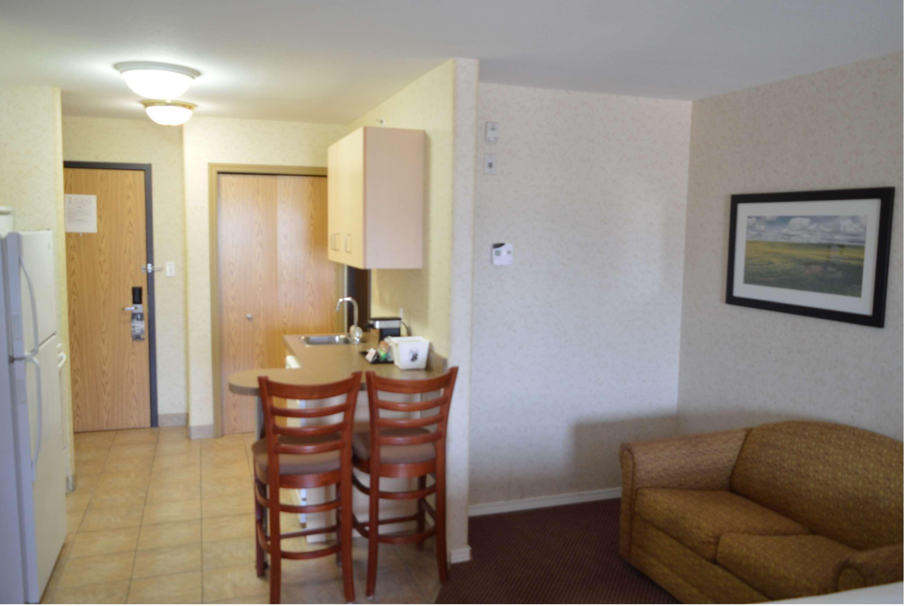 Super 8 By Wyndham Grande Prairie Hotel Ngoại thất bức ảnh