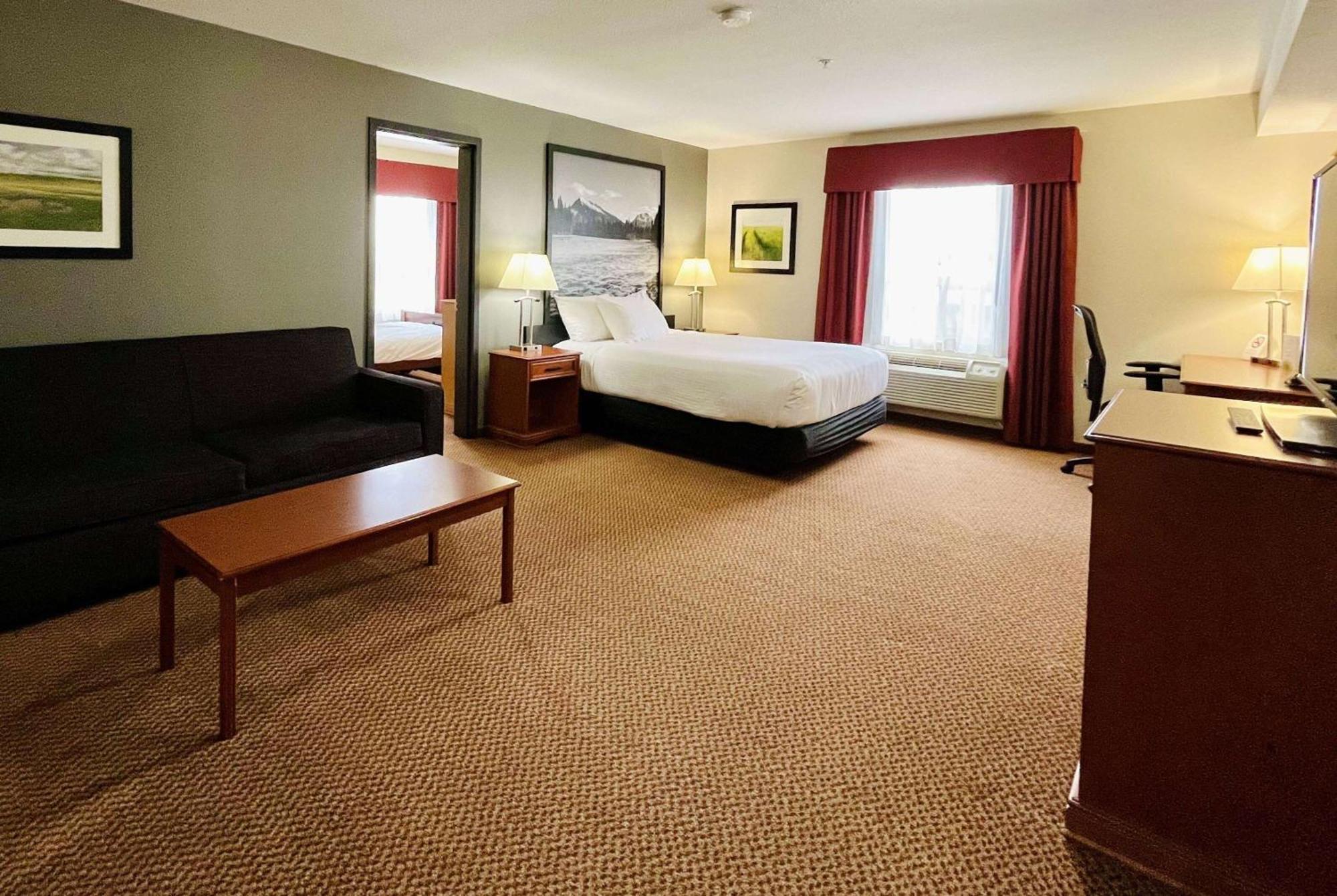 Super 8 By Wyndham Grande Prairie Hotel Ngoại thất bức ảnh