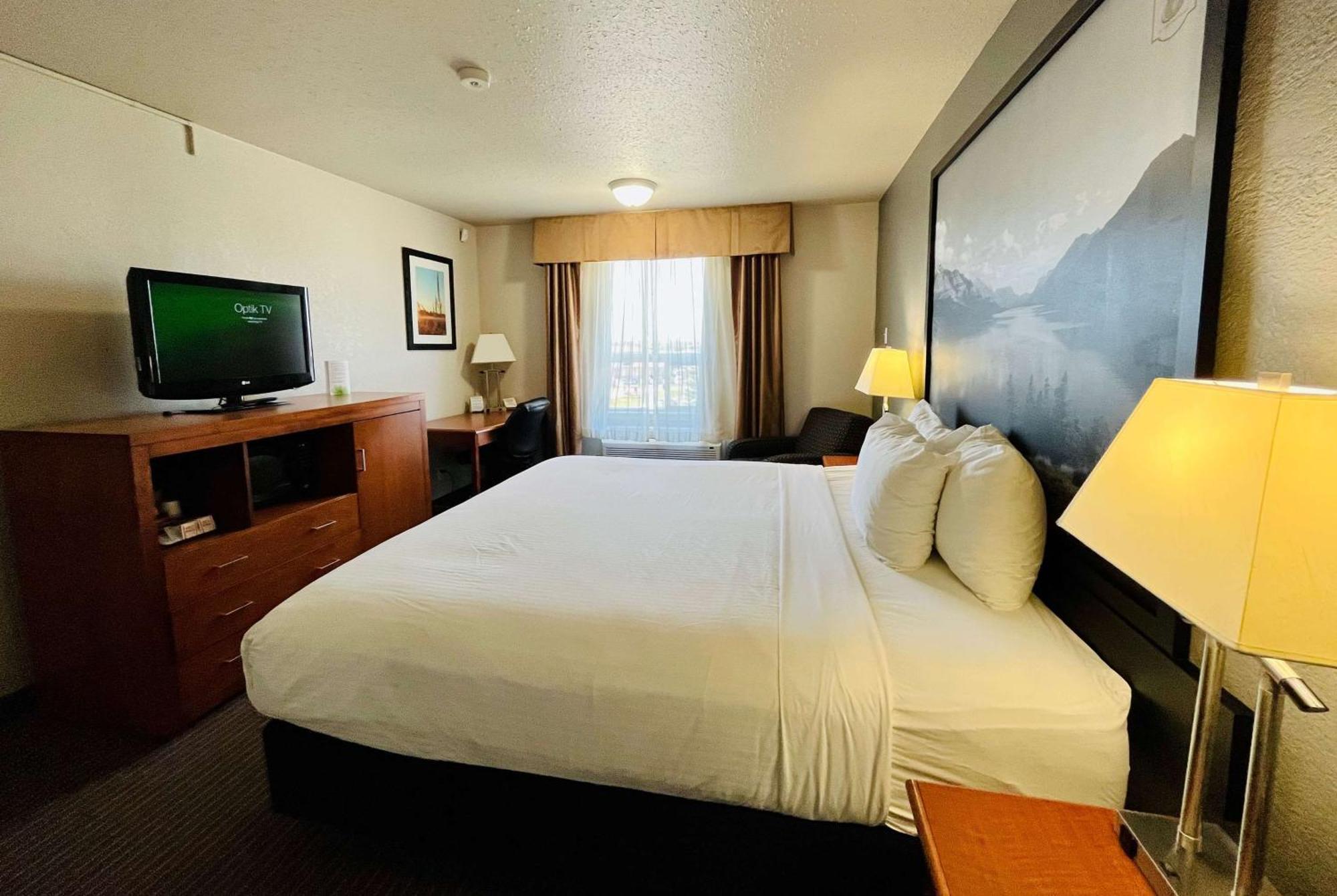 Super 8 By Wyndham Grande Prairie Hotel Ngoại thất bức ảnh