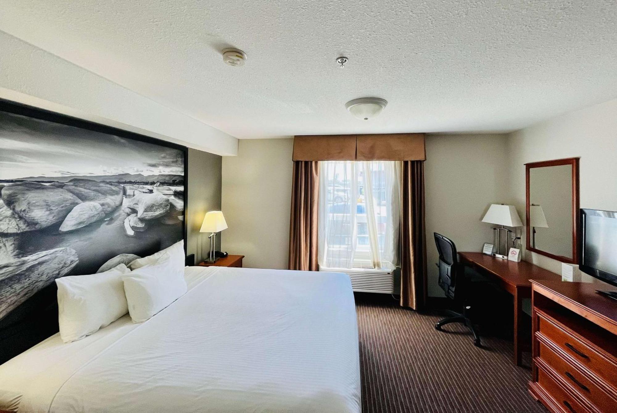 Super 8 By Wyndham Grande Prairie Hotel Ngoại thất bức ảnh