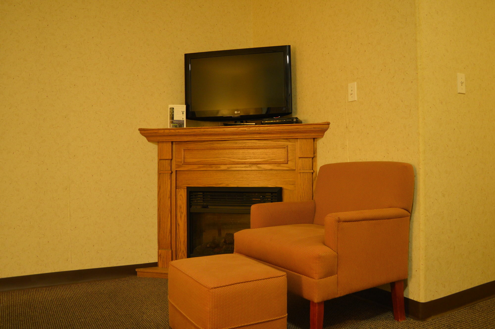 Super 8 By Wyndham Grande Prairie Hotel Ngoại thất bức ảnh