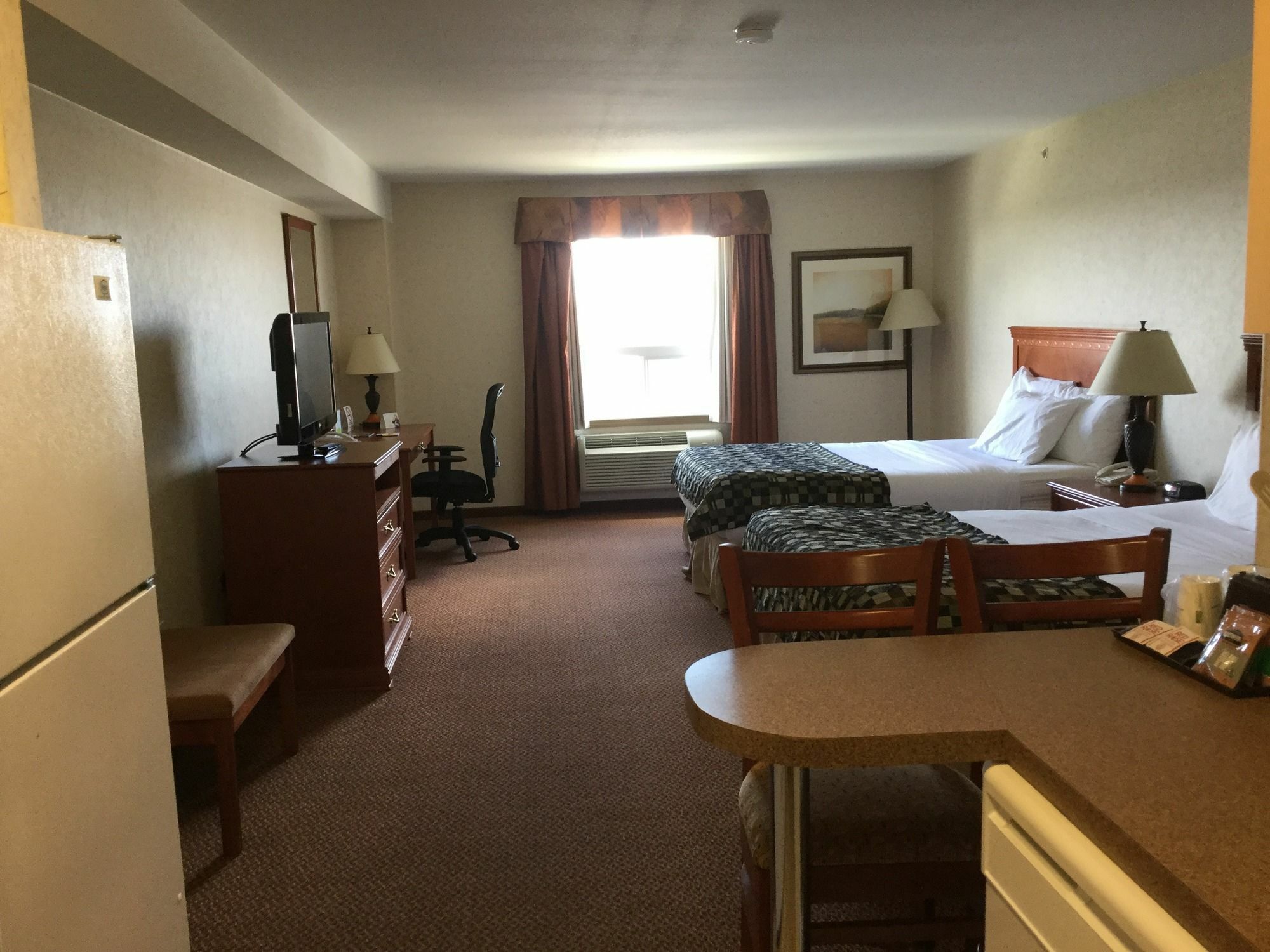 Super 8 By Wyndham Grande Prairie Hotel Ngoại thất bức ảnh